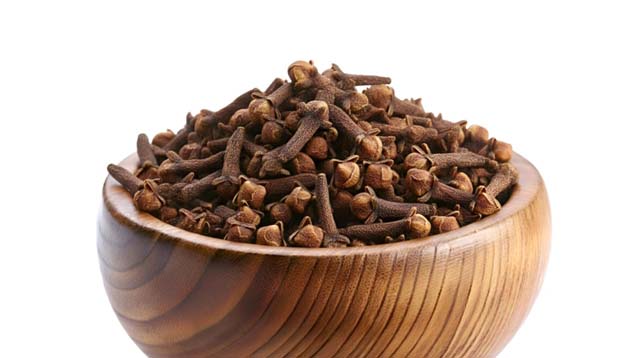 আপনি জানেন কি ? মুখে লবঙ্গ রাখার উপকারিতা